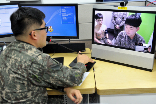 격오지 최전방 부대 '주치의', 軍 원격의료 5000회 돌파