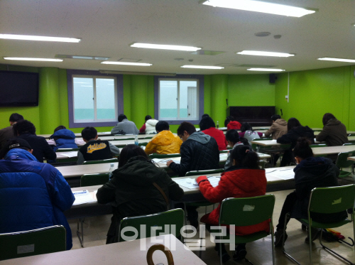 서울시 "봄 방학에 자녀와 무료 심리검사 받으세요"