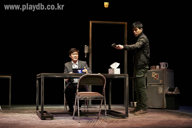연극 <얼음>, 장진 연출 “관객들이 만든 범인이 궁금하다” 