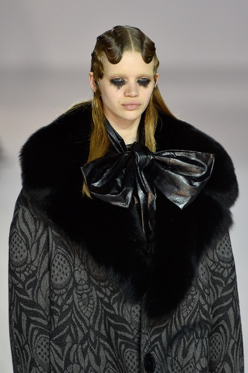  `우는 거 아니죠?`                                                                                                                                                                                