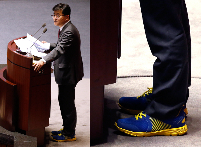 [포토] 무제한 토론을 위한 준비는 '운동화'