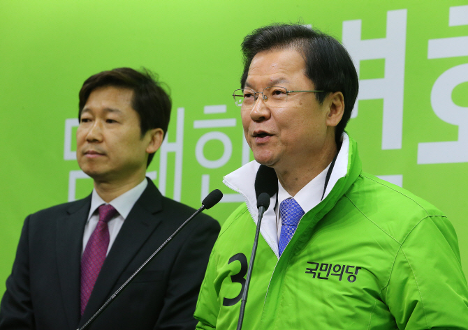 국민의당, 고원 전 교수 영입..천정배 "헌신성·개혁성 갖춘 뉴DJ"
