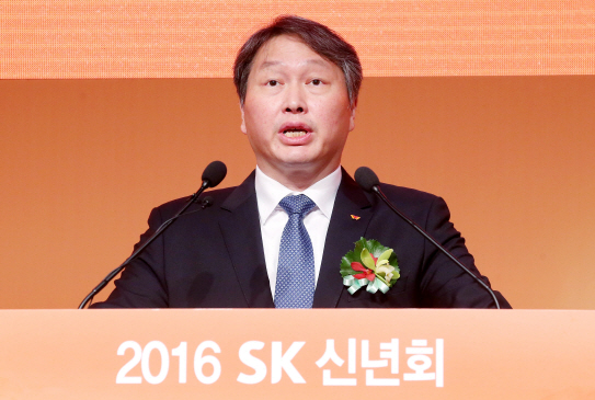 SK㈜, 최태원 회장 등기이사 복귀..기업가치 제고 활동 본격화(상보)