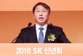 SK㈜, 최태원 회장 등기이사 복귀..기업가치 제고 활동 본격화(상보)