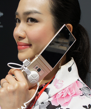 “아직도 피처폰이”…MWC서 만난 '토착폰' 업체들