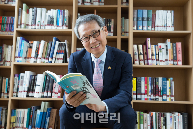 ②이근면 처장 "손무에게 배운 신상필벌로 공직사회 변화 이끌 것”