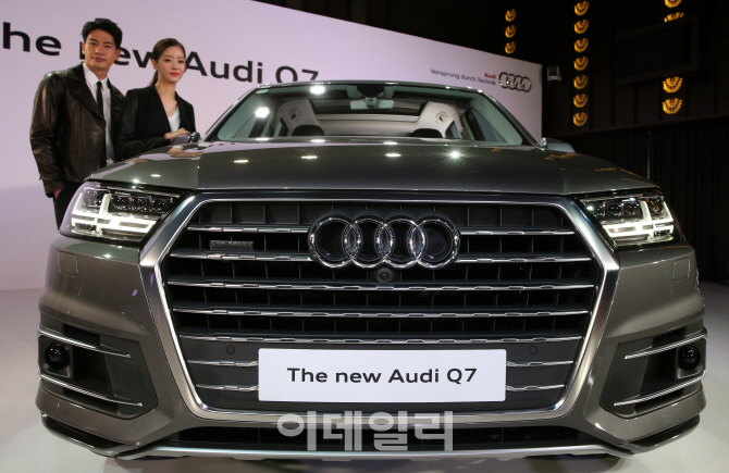 [포토]화끈하게 변신한 2세대 프리미엄 SUV '더 뉴 아우디 Q7' 싱글 프레임 그릴