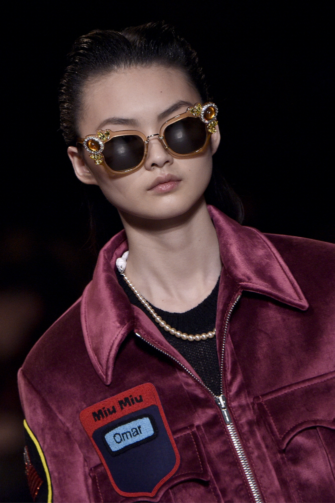 '파리패션위크' 미우미우, 보석 박힌 선글라스                                                                                                                                             
