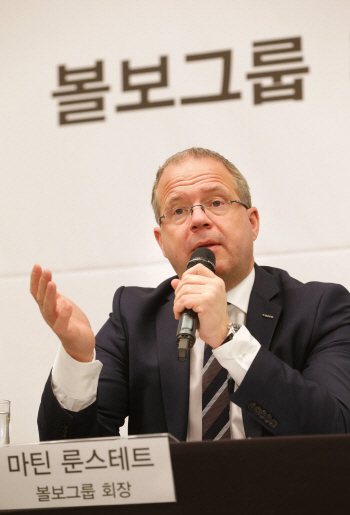 스웨덴 볼보 회장 "고효율 인공지능 트럭 곧 등장할 것"(종합)