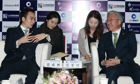김종덕 장관 "6000명 보내준 아오란 그룹에 감사하다"
