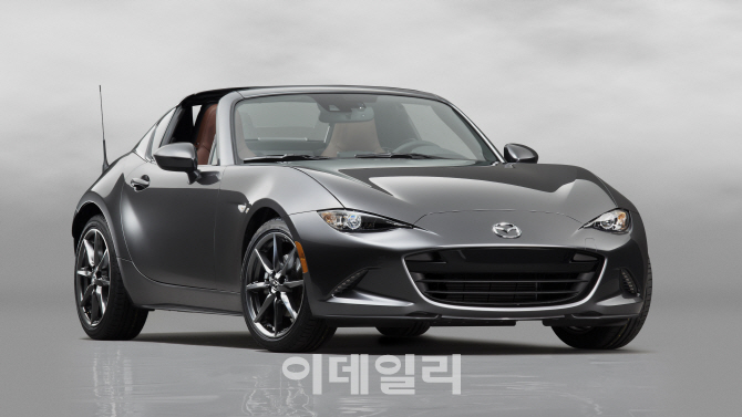 "스포츠카가 이렇게 넓어?" 마쯔다, 'MX-5 RF' 2016 뉴욕모터쇼서 공개
