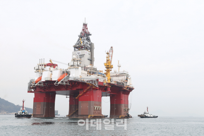 대우조선, 송가 프로젝트 인도 완료.."생산·유동성 숨통 트일 것"