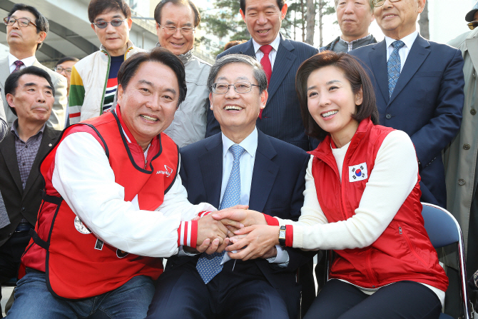 [포토] <총선>  이성헌 출정식의 손님