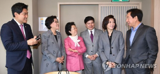 與서울 당선인 모임서 “나경원, 원내대표 해야”