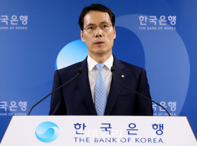 [포토]'2015년 지급결제보고서' 발표하는 박이락 금융결제국장