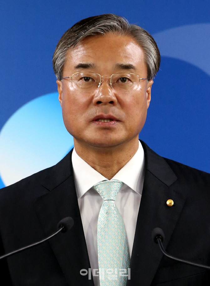 [포토]한국은행 '2015년 지급결제보고서' 기자설명회 발표하는 허재성 부총재보