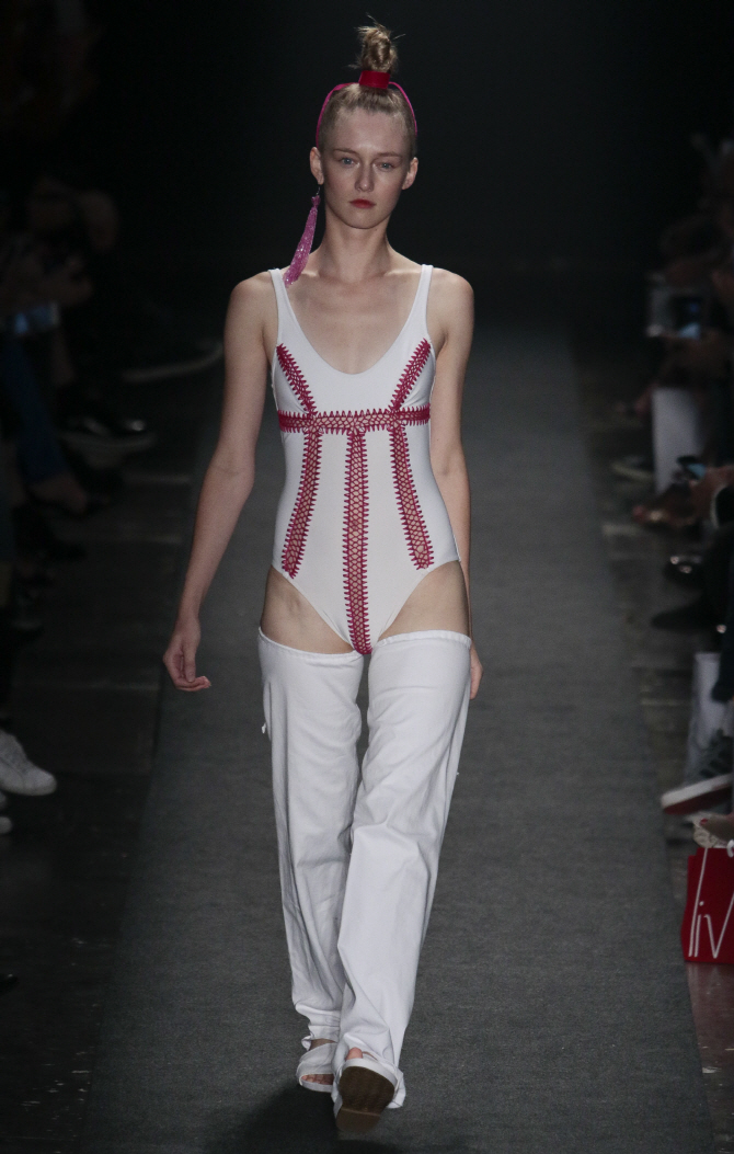 브라질 상파울루 패션위크, '늘씬 몸매'                                                                                                                                                   