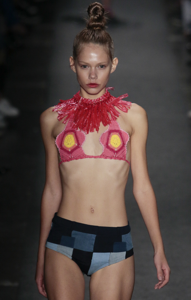 브라질 상파울루 패션위크, 가녀린 몸매                                                                                                                                                             