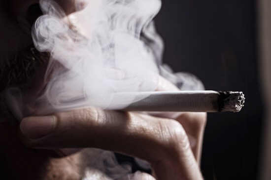 간접흡연 겪은 사람… 자살 충동 최대 2.5배 증가