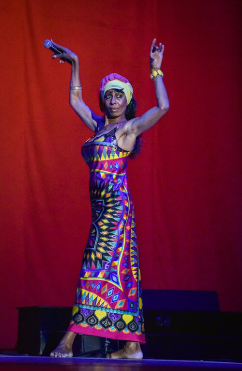 쿠바 카바레댄스 부흥 프로젝트, `노년층의 반란`                                                                                                                                                          