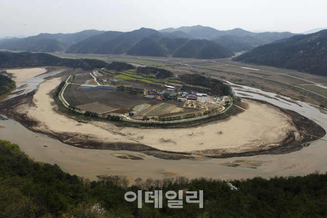  명불허전 350° 물돌이…경북 예천 회룡포