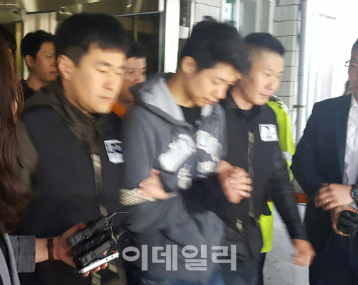 '살인·시신훼손' 조성호 "부모 욕에 우발적 범행..계획살인 아냐"