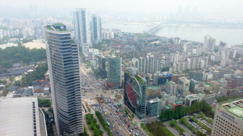 '강남 지하도시' 출입구 앞 잡아라..삼성·잠실 상가 '눈치싸움'