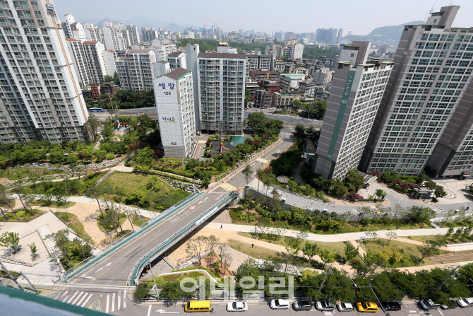 [포토]숲길로 대변신한 옛 경의선 철길