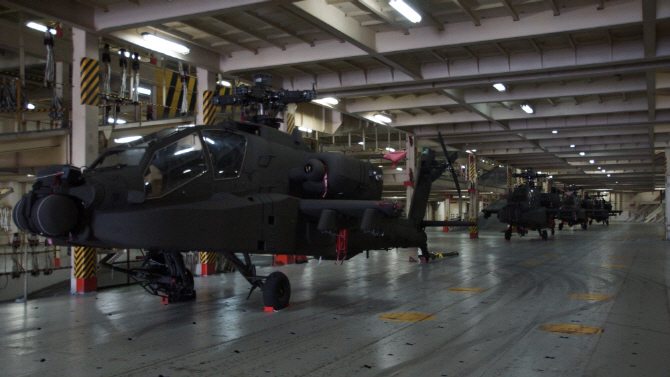  `아파치 가디언` 입국, 부산항 도착한 최강 아파치                                                                                                                                                  