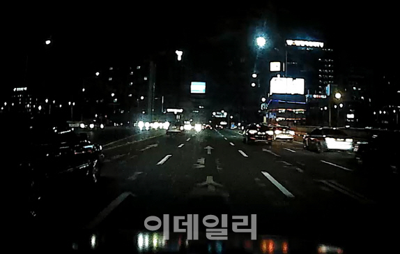 [현장에서] 카카오 대리운전, 진짜 골목상권 침탈인가?