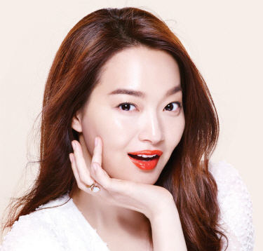 '복숭아 같은 설리' 올 여름 메이크업은 '과즙상'이 대세