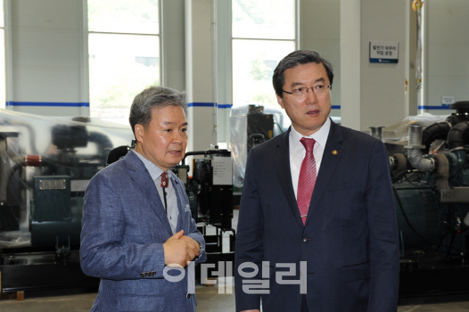 [포토]주영섭 중기청장, 강원 소재 (주)케이디파워 방문
