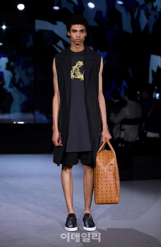 [포토]MCM, 2017 S/S 런던 컬렉션 '혁신의 컬렉션 공개'