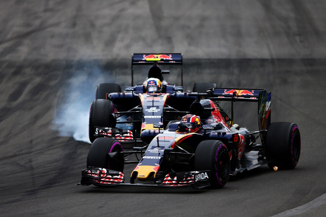 F1 월드 챔피언십 `일촉즉발의 순간`…루이스해밀턴 쾌거                                                                                                                                                   