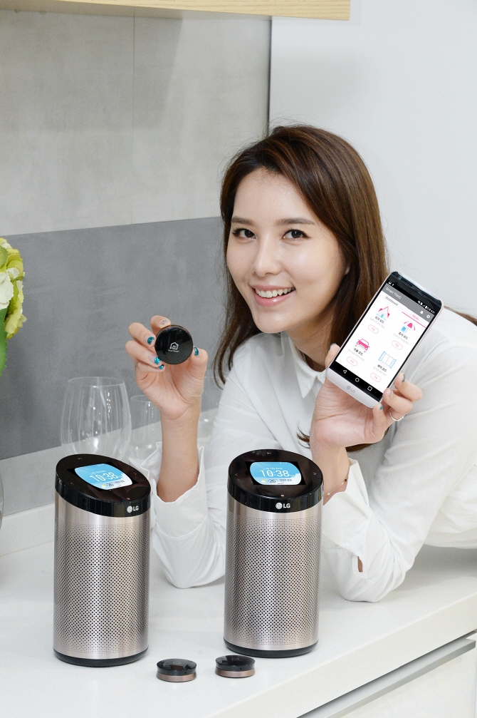 "일반 가전도 스마트 가전으로"..LG전자, 스마트씽큐 센서·허브 출시