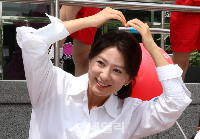 [포토]김희애, 나의 꿈 놓치지 않을 거예요