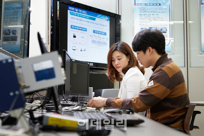 '전송까지 0.002초' ETRI, 5G 초고속 이동통신기술 시연 성공