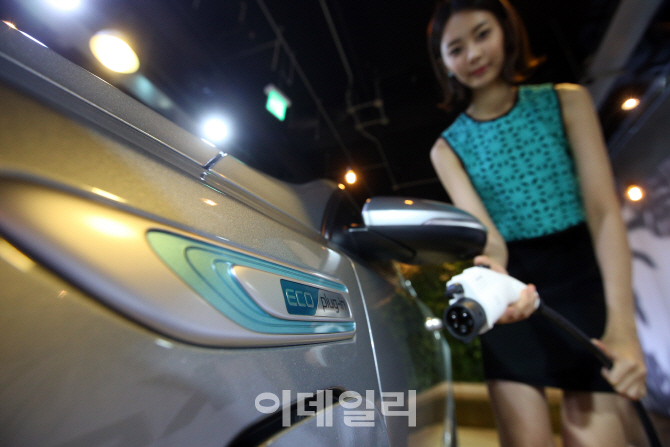 [포토]2017 K5 플러그인 하이브리드, '기술력과 경제성을 함께'