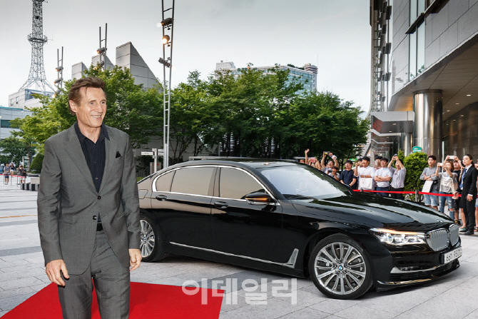 BMW 코리아, 인천상륙작전 ‘리암 니슨’ 의전차량 지원