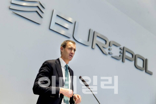 유로폴도 떠나야 하나.. 영국의 또다른 딜레마 `EU 반테러리즘 협력`