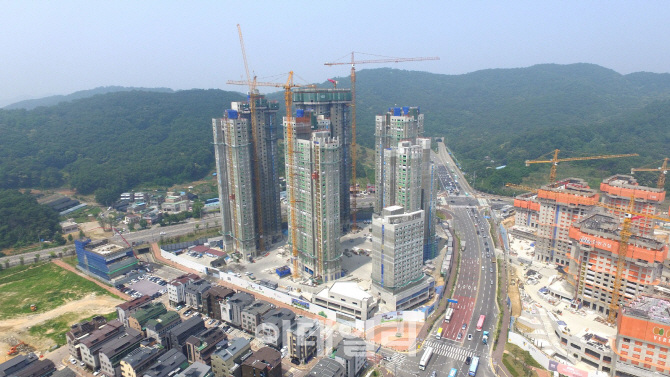 '1兆규모 역세권 주상복합 터 잡아라'…건설사 쟁탈전