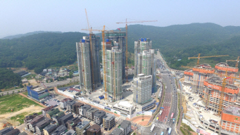 '1兆규모 역세권 주상복합 터 잡아라'…건설사 쟁탈전