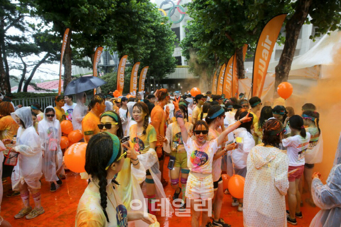 제주항공, 색깔있는 달리기축제 ‘컬러런’ 개최