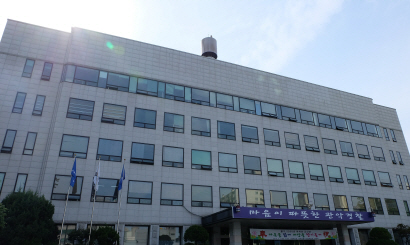 두 차례 구속영장 기각된 가정폭력범, 아내와 숨진 채 발견