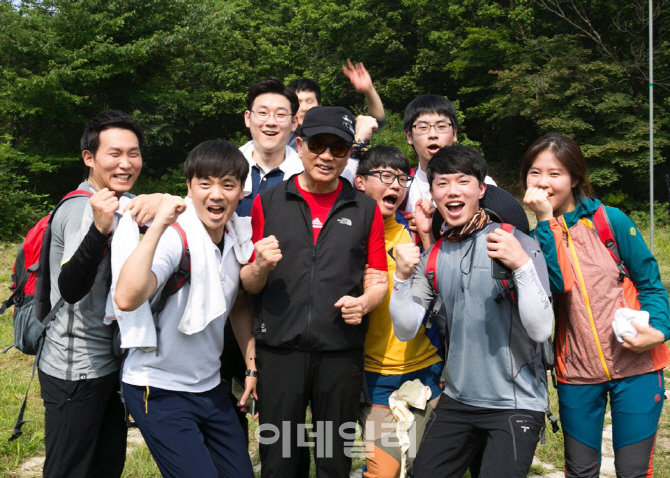 박삼구 금호아시아나 회장, 산행·음악회로 '스킨십 경영'