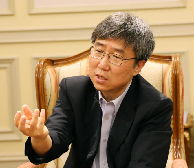 장하준 교수 "韓경제, 기초기술 R&D에 미래..정부·기업·과학자 토론하라"