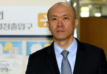 전두환 차남 재용, 원주교도소서 봉투접기 노역..일당 400만원