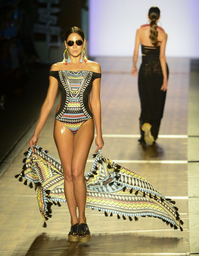 콜롬비아모다 패션쇼, `오프숄더가 대세`                                                                                                                                                            