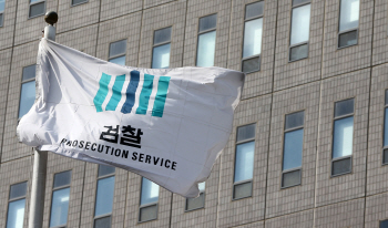 檢, ‘롯데케미칼 뒷돈’ 세무사 영장청구…허수영 사장 소환 임박(상보)