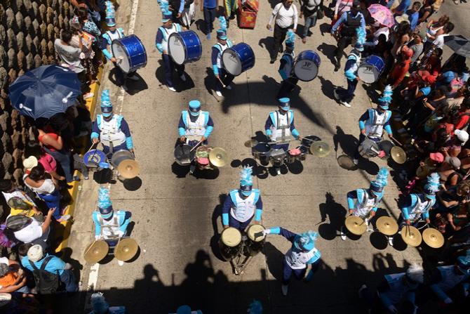 [포토]엘살바도르 축제, `거리를 행진하자`